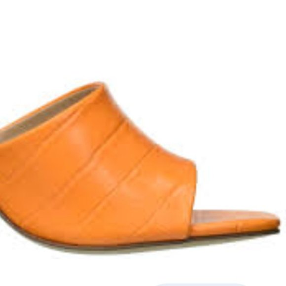 The Drop Block Heeled Mule - Picture 3 of 12